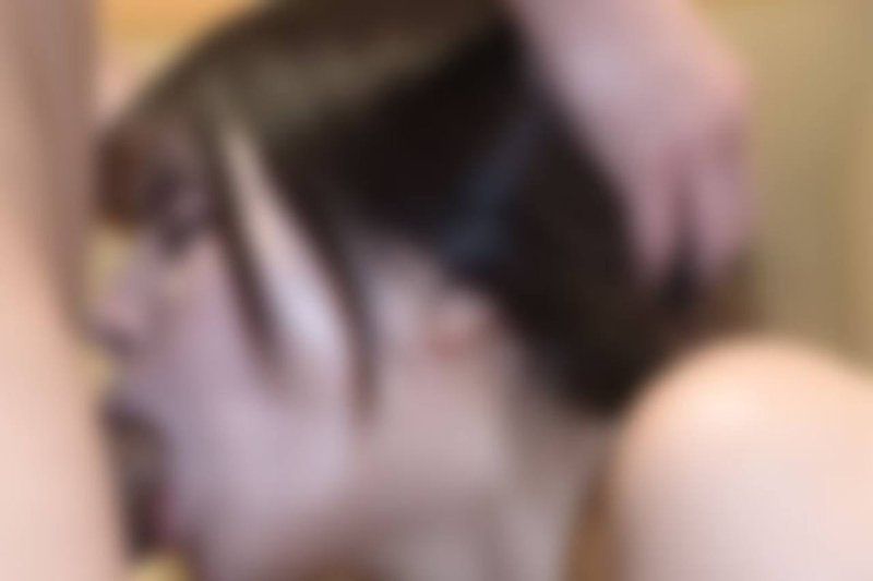 【素顏露臉・纖細美人妻情色自拍】素顏也是美人！讓這樣的人妻用玩具多次高潮，隨心所欲地玩弄，最後以大量內射演變成懷孕檢查