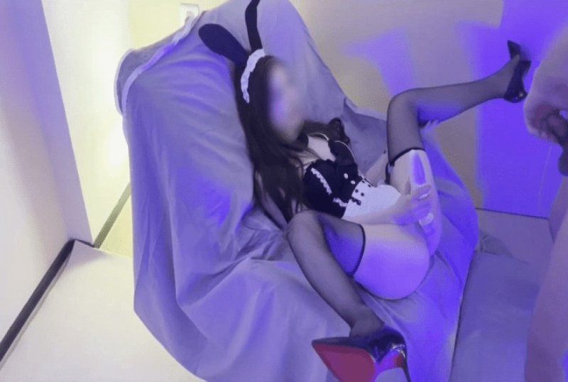 杏吧傳媒 淫蕩痴女祭兔耳黑絲淫痴修女-一隻頂美