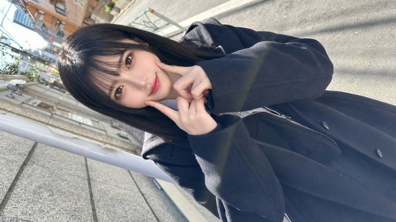 【露臉解禁】"神級美貌新生偶像18歲" 加入僅1週就突破FC2限制首秀。無避孕藥真實內射影片。※剩下不多
