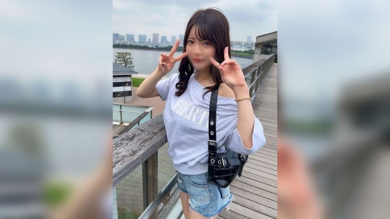 一個月禁欲生活☆渴望肉棒的美巨乳女大生（21歲）☆用遠端跳蛋將其挑逗至極限，讓小穴濕透的極度發情⇒一心不亂的無套中出SEX